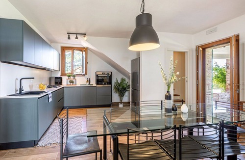 Fratta Villa | Stunning private villa for 20 guests with WIFI, private pool, TV, patio and panoramic view
