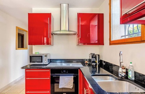 Cap-d'Antibes Villa | Stylish, Contemporary Villa heated pool, 10 mins walk to Beach