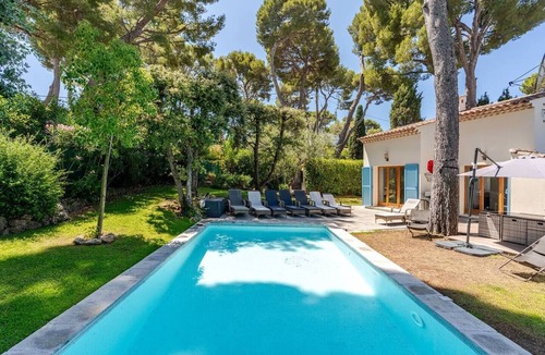 Cap-d'Antibes Villa | Stylish, Contemporary Villa heated pool, 10 mins walk to Beach