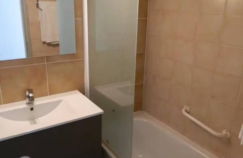 Sud Hotel | Stylish Double Room | 1.1 mi to Ornate Tapestry Museum for Guided Cultural Tours
