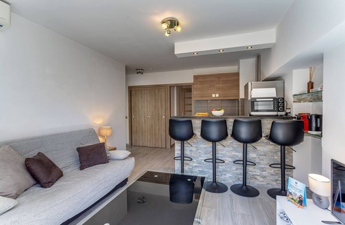 Carre d'Or Apartment | SUEDE AP4207 by Riviera Holiday Homes