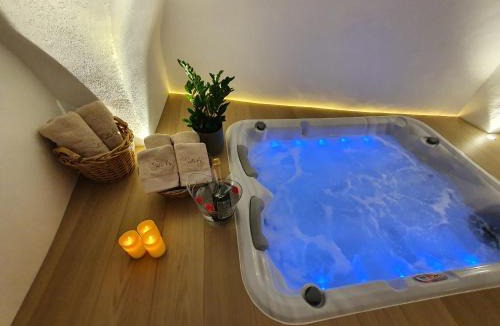 Nimes City Centre Bed & Breakfast | Suite 6
