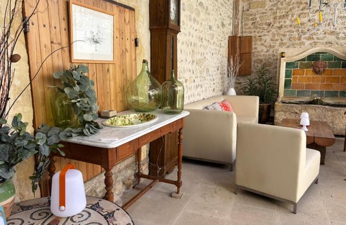 Domazan House | Suite de charme avec patio dans village