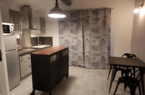 Lambesc Bed & Breakfast | Suite luxe avec sauna et jacuzzi privée