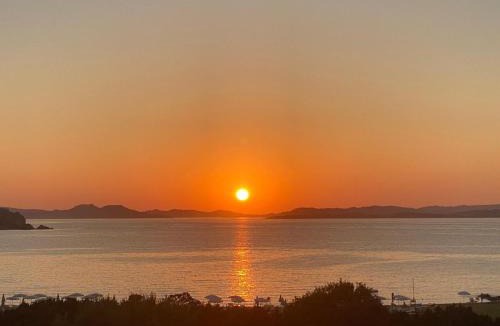 Capo Ferro Apartment | Suite Rea Beachfront - Giardino & Spiaggia Privata - by Coral Property