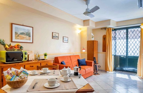 Catania City Centre Apartment | Suite with a Balcony at the Teatro Massimo