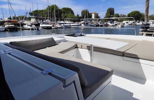 Toulon - Hyeres Boat Rental | Sun-Kissed Sailing Adventure in Provence-Alpes-Côte d'Azur
