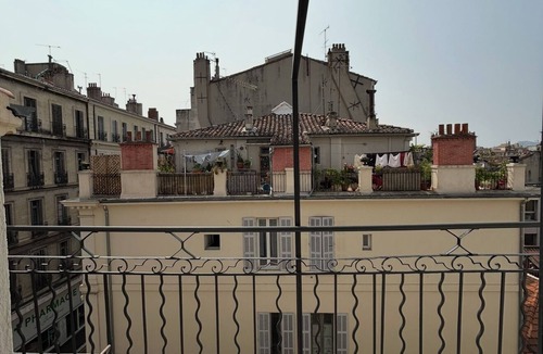 1st Arrondissement Apartment | Sunbathing