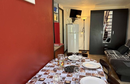 Saint-Pierre-la-Mer House | Sunny Beach Getaway: Cozy 2-Room Mezzanine with Pool, Near Beach, Pet-Friendly