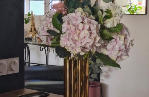 Pierrefeu-du-Var Bed & Breakfast | Sunny house
