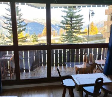 Enchastrayes Apartment | Super Sauze charmant studio en bas des pistes