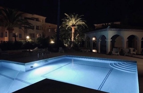 Saint-Tropez City Centre Apartment | SUPERB App with Garden, Town Centre, Air Conditioning, Secure Parking Refined decor