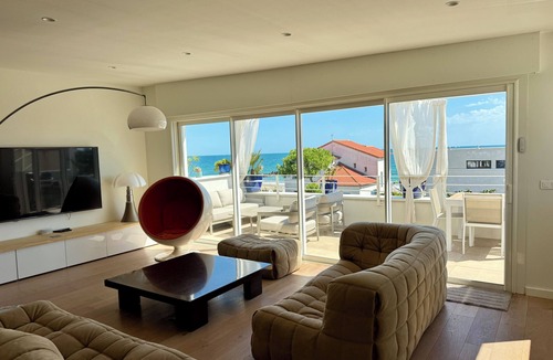 Palavas-les-Flots Apartment | SUPERB DUPLEX SEA VIEW AND ROOFTOP 360° VIEW