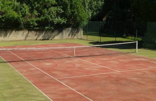 Bonnieux House | Superb Farmhouse: Tennis, Infinity Pool, Vineyard, Sleeps 10