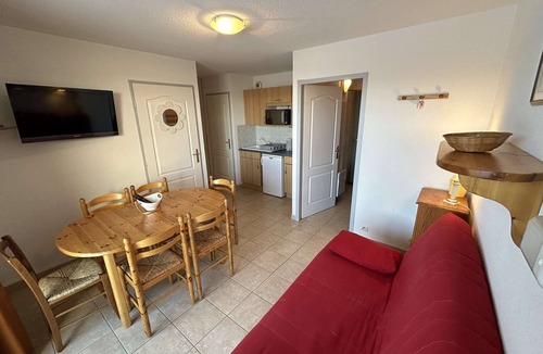 Reallon Apartment | Superb view of the mountains from this one-bedroom apartment in Réallon
