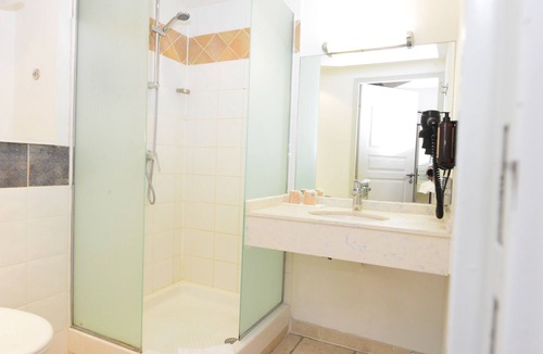 Gemenos Hotel | Sure Hotel by Best Western Gemenos en Provence