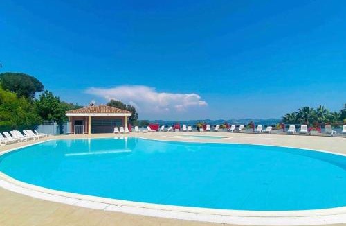 Les Termes House | Sweet Apartment in Mandelieu - Pool & tennis court