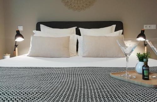 Eguilles Apartment | Sweet Home Studio Aix en Pce, clim,terrasse,piscine,pkg gratuit