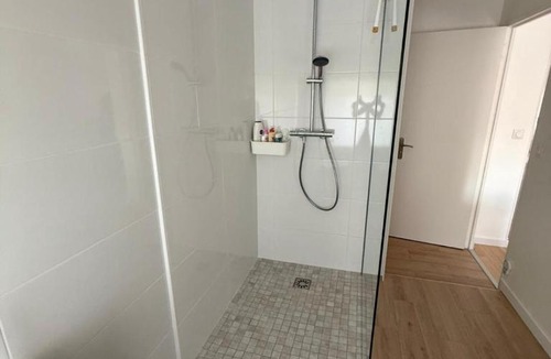 La Crau Apartment | T2 46m2 lumineux, cosy hypercentre refait à neuf
