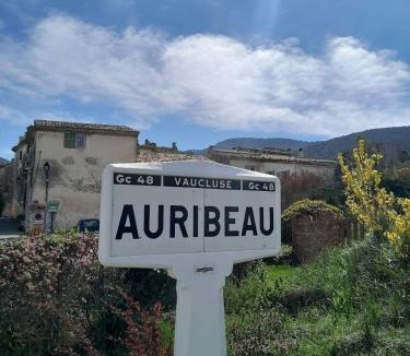 Auribeau Apartment | T2 au calme au cœur du luberon