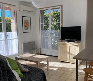 Greoux-les-Bains Apartment | T2 Classé 2* calme au coeur du village provençale