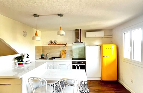 Meze Apartment | T2 Clim + Ideal location: 5-minute walk to the beach