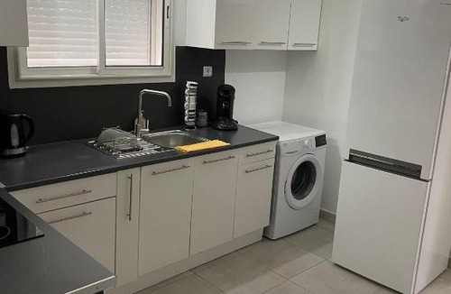 Hopitaux-Facultes Apartment | T2 Cosy Montpellier - Spa Privatif Jacuzzi Hammam Piscine Extérieure en Supplément