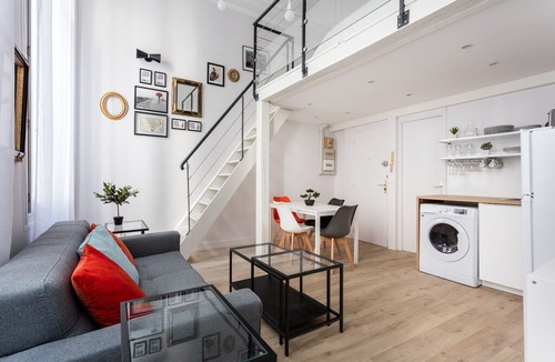 Comedie Apartment | T2 duplex historical center
