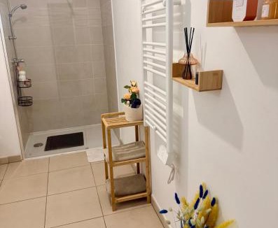 Estanove Apartment | T2 neuf Parking privé Balcon Plages à 15 min