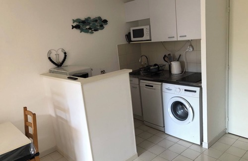 Cavaliere Apartment | T2 RDC lavandou cavaliere 80 metres from the superb cavaliere beach