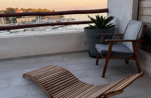 Carry-le-Rouet Apartment | T2 vue sur le port jacuzzi terrasse et parking