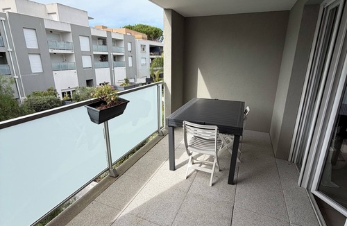 Castelnau-le-Lez Apartment | T2 with Balcony & Parking | 12 min from Centre