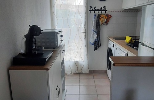 Valras-Plage House | T2 with swimming pool in gated residence close to the beach.