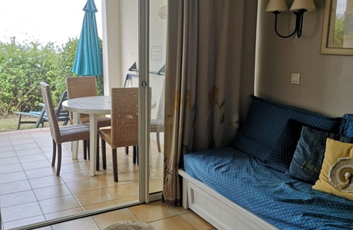 Les Restanques Apartment | T2LES RESTANQUES DE ST TROPEZ SEA SWIMMING POOL AIR CONDITIONING