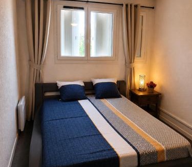Salon-de-Provence Apartment | T3 Centre Parking 4pers Calme & Confort