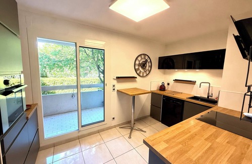 Mazargues Apartment | T3 haven of peace in Marseille, 10 minutes from the calanques