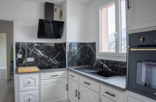 Gap Apartment | T3 Lumineux - 4 personnes - parking et Wi-Fi