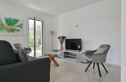 Les Lecques Apartment | T3 NEUF – C13 - JARDIN-TERRASSE ET PISCINE – ACCÈS DIRECT PLAGES ET CENTRE VILLAGE
