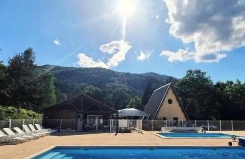 Ubaye-Serre-Poncon House | TENTE TOILEE KIWI 1 to 5 People 5 People