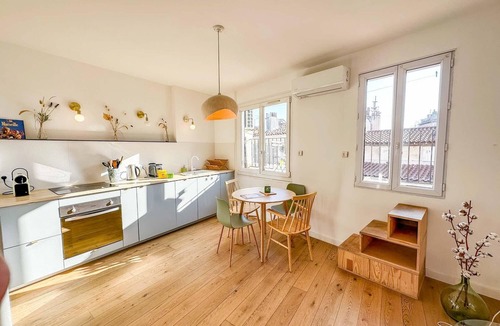 Le Camas Apartment | Terrasse ensoleillée au coeur du Cours Julien