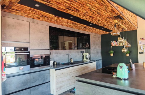 Roquemaure House | Terre d'Aube - Villa with pool and jacuzzi
