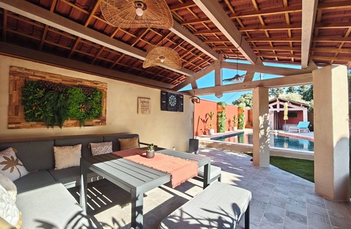 Roquemaure House | Terre d'Aube - Villa with pool and jacuzzi