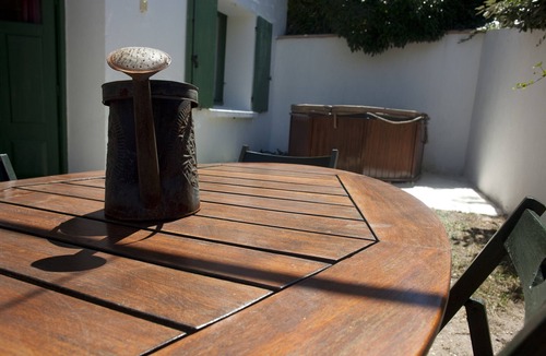 Cascastel-des-Corbieres Cottage | The Estiu: pou cottage 4 to 6 people with private outdoor jacuzzi