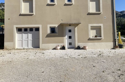 Robion Villa | The house of olive trees