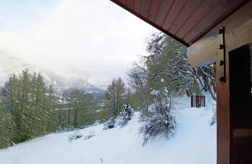 Saint-Leger-les-Melezes Apartment | The ideal apartment for winter sports vacations, 200m from the slopes. Champsaur