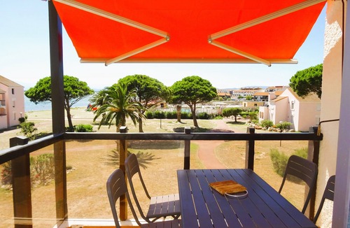 Le Barcares Apartment | The Lake of Golden Reflections