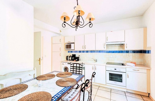 Pont Royal Villa | The Mas and Villas of Pont Royal in Provence - maeva Home - Fully equipped 5-room villa for 8 people - Exclusive - super Home