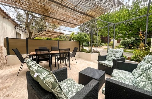 Aix-en-Provence House | The Provençal Address - 1-Bedroom Apartment with Terrace · Indoor Pool · Air Conditioning · Puyricard