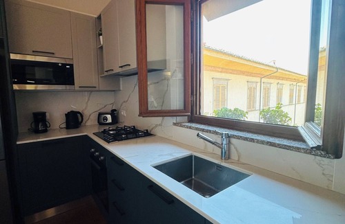 Lucca Historical Center Apartment | The Terrace on Galli Tassi - ROOFTOP VIEWS!