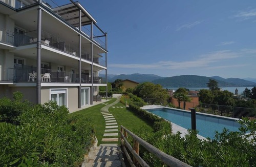 Baveno Apartment | The View-Rainbow:design lake view apartment